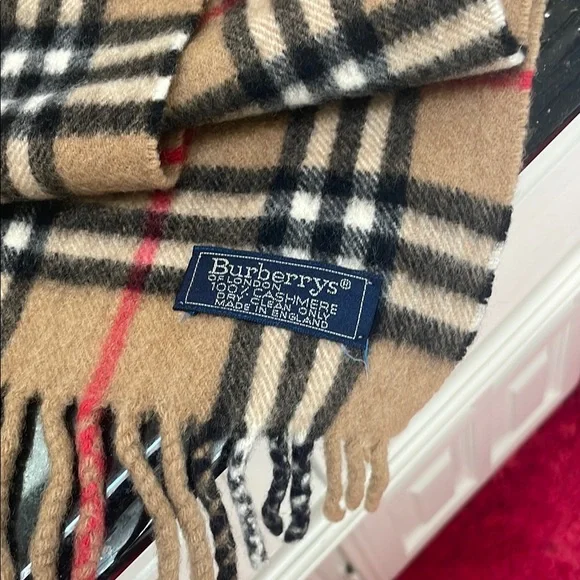 Burberry Brown and Black Checkered cashmere Wrap - Picture 2 of 7